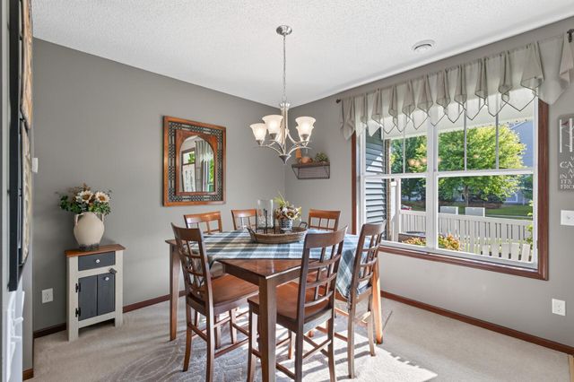 9540 Washington Boulevard 5, Chanhassen, MN 55317