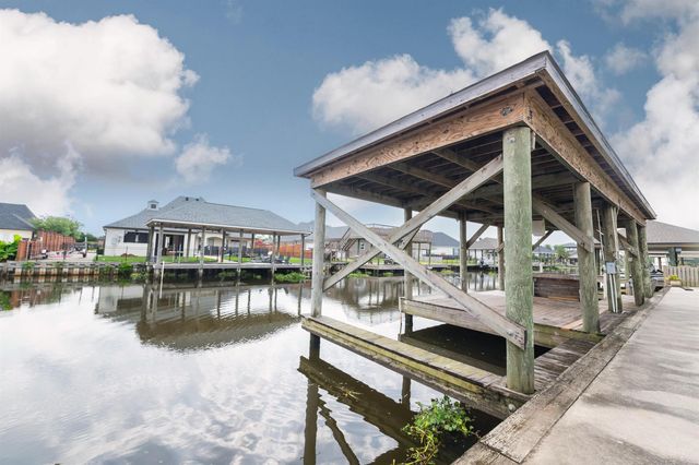 359 Tigerlily Dr, Houma, LA 70360