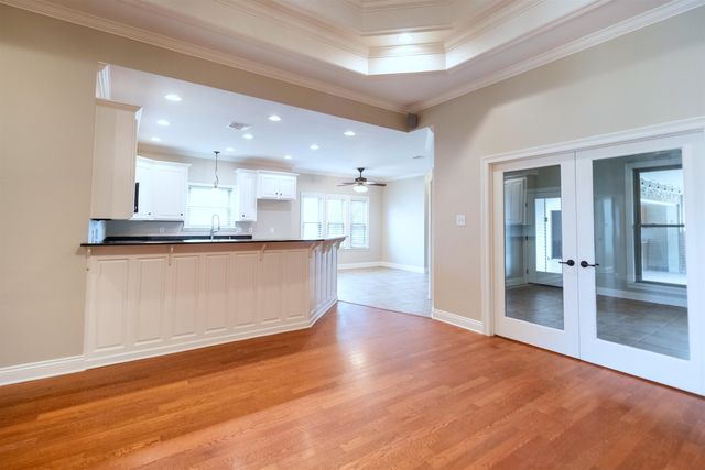 359 Tigerlily Dr, Houma, LA 70360