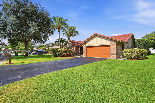 866 NW 110th Avenue, Coral Springs, FL 33071