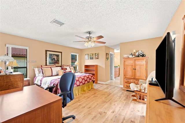 866 NW 110th Avenue, Coral Springs, FL 33071