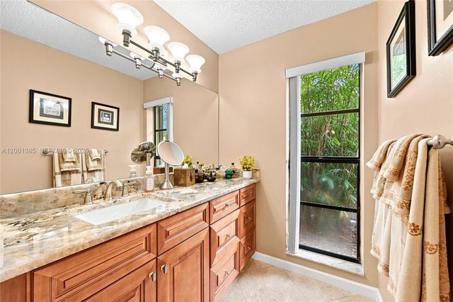 866 NW 110th Avenue, Coral Springs, FL 33071