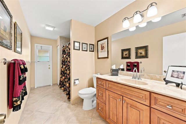 866 NW 110th Avenue, Coral Springs, FL 33071