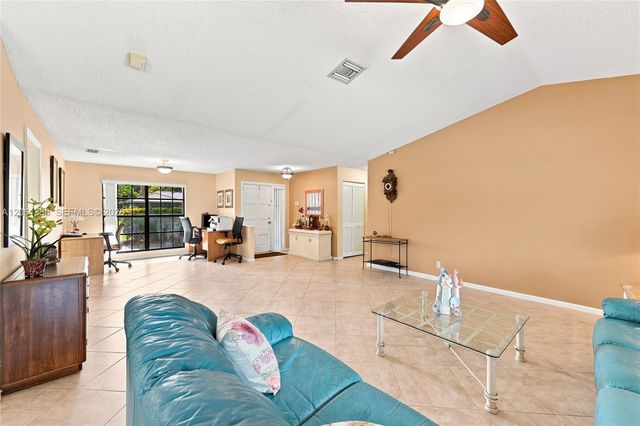 866 NW 110th Avenue, Coral Springs, FL 33071