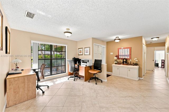 866 NW 110th Avenue, Coral Springs, FL 33071