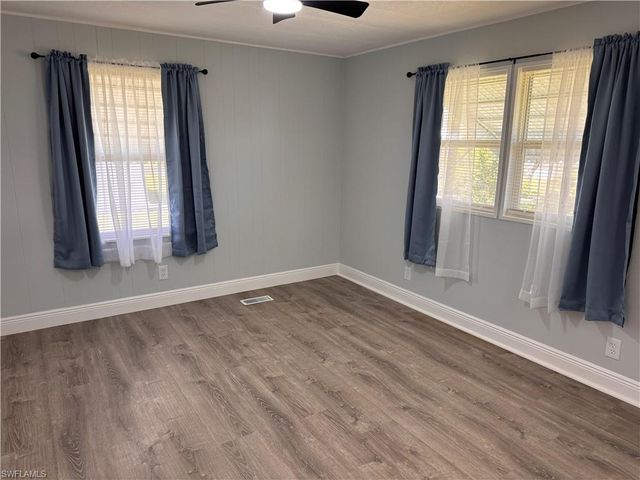 219 Temple DR 219, Fort Myers, FL 33905