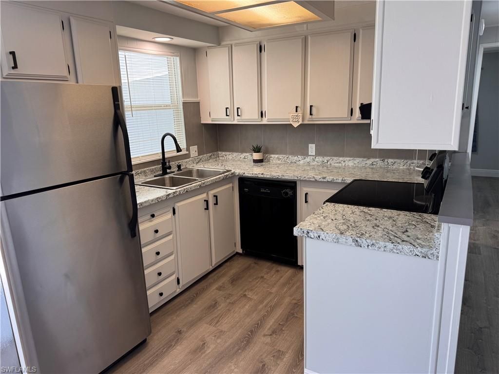 219 Temple DR 219, FORT MYERS, FL 33905 — photo 5