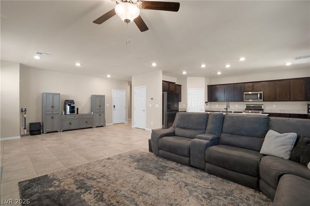 7709 Wishbone Falls Street, North Las Vegas, NV 89084