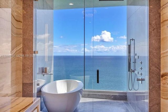 17901 Collins Ave 2604, Sunny Isles Beach, FL 33160
