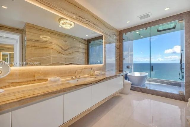 17901 Collins Ave 2604, Sunny Isles Beach, FL 33160