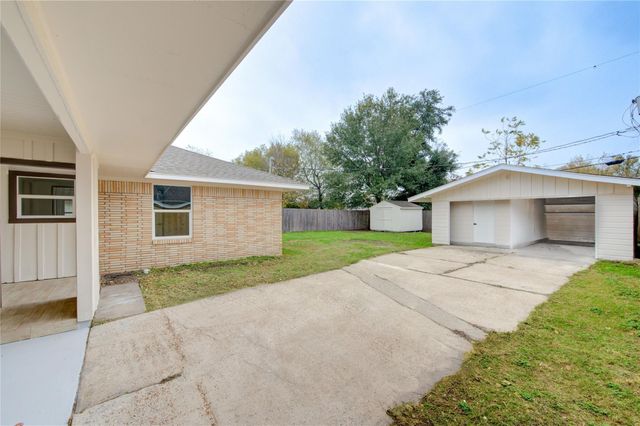 13106 Force Street, Houston, TX 77015