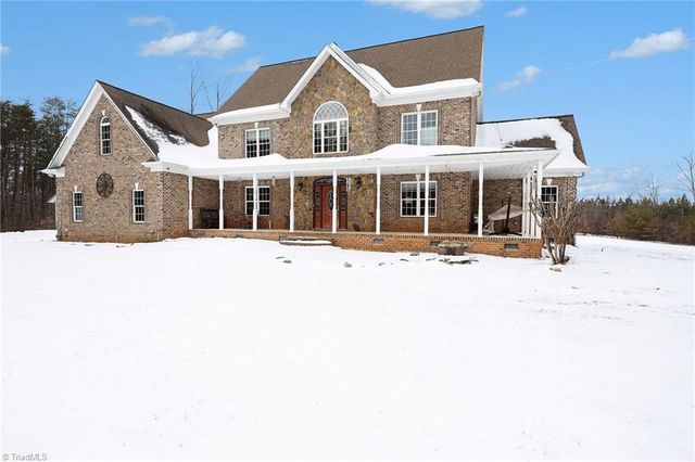 7710 Mcgee Trail, Tobaccoville, NC 27050