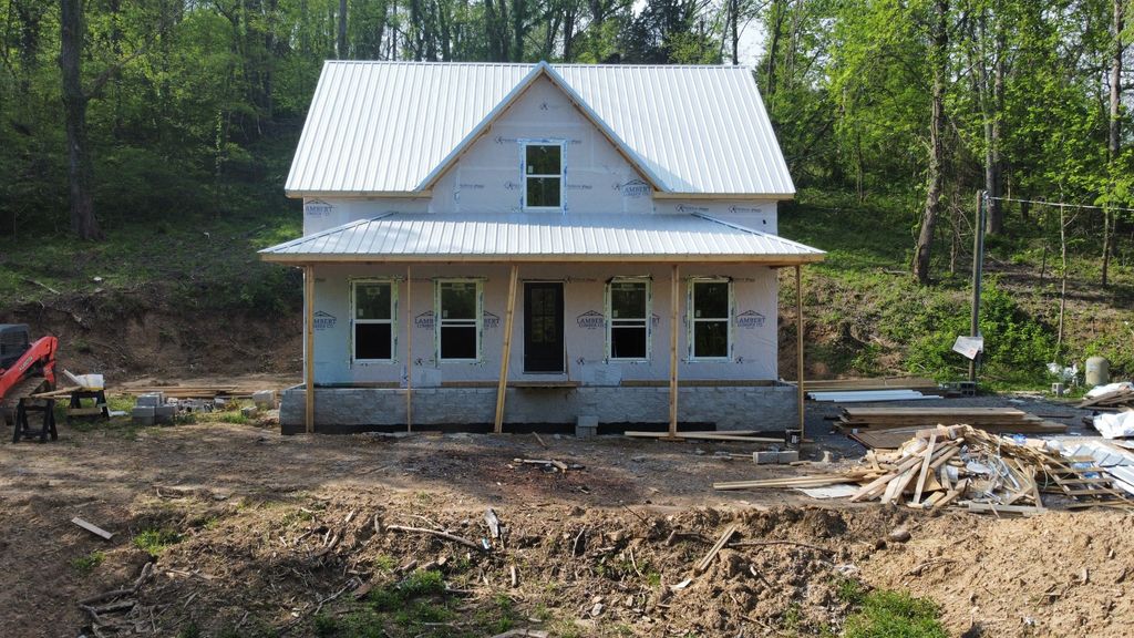 2027 Old Lake Rd, Lewisburg, TN 37091