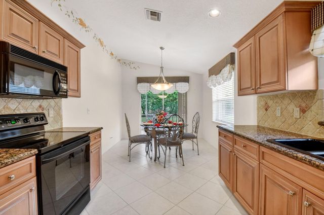 7565 Caprio Drive, Boynton Beach, FL 33472