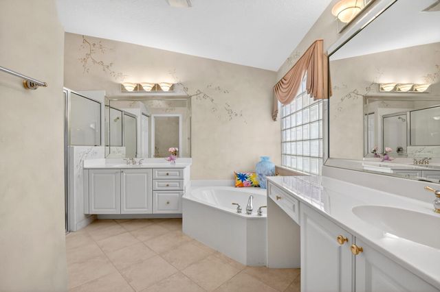 7565 Caprio Drive, Boynton Beach, FL 33472