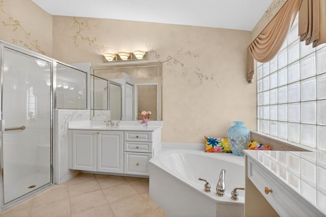 7565 Caprio Drive, Boynton Beach, FL 33472