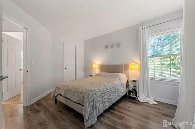 10 Starlight Court, New Brunswick, NJ 08901