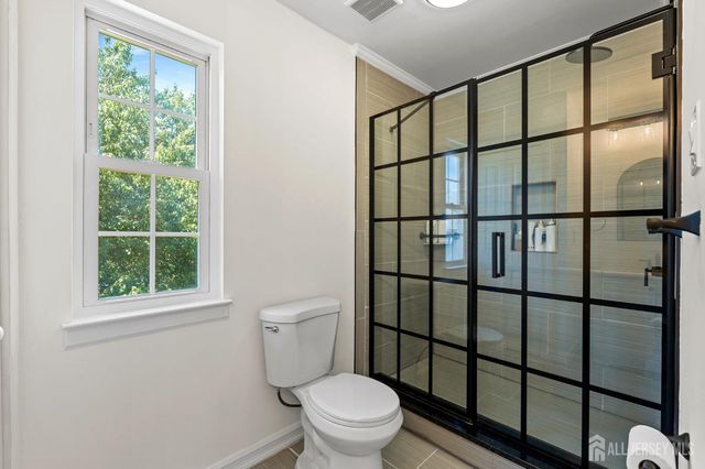 10 Starlight Court, New Brunswick, NJ 08901