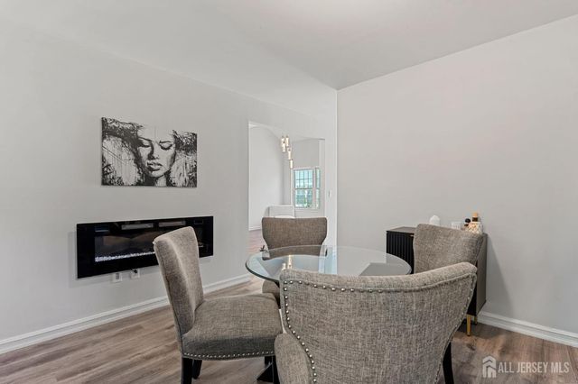 10 Starlight Court, New Brunswick, NJ 08901