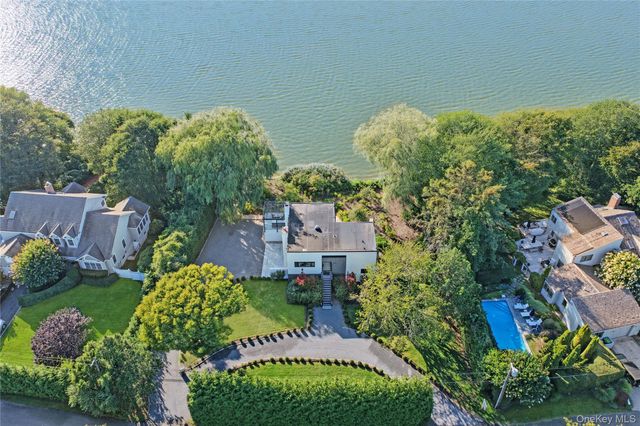 172 Mill Pond Lane, Water Mill, NY 11976