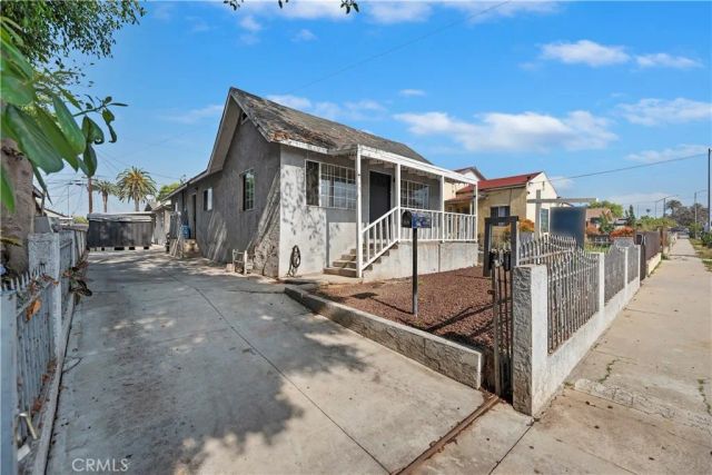 1151 Calzona Street, Los Angeles, CA 90023