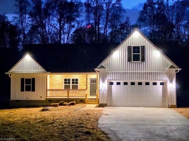 536 Virginia Drive, Yadkinville, NC 27005