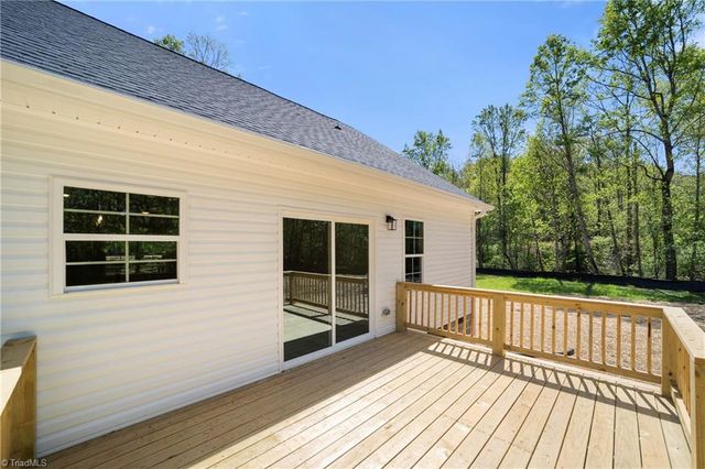 536 Virginia Drive, Yadkinville, NC 27005