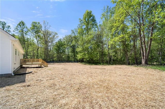 536 Virginia Drive, Yadkinville, NC 27005