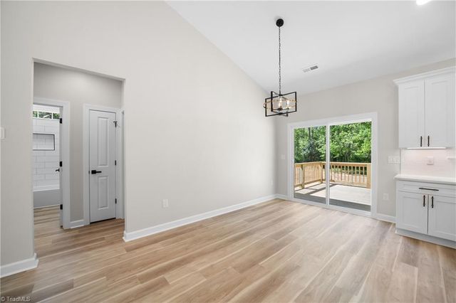 536 Virginia Drive, Yadkinville, NC 27005