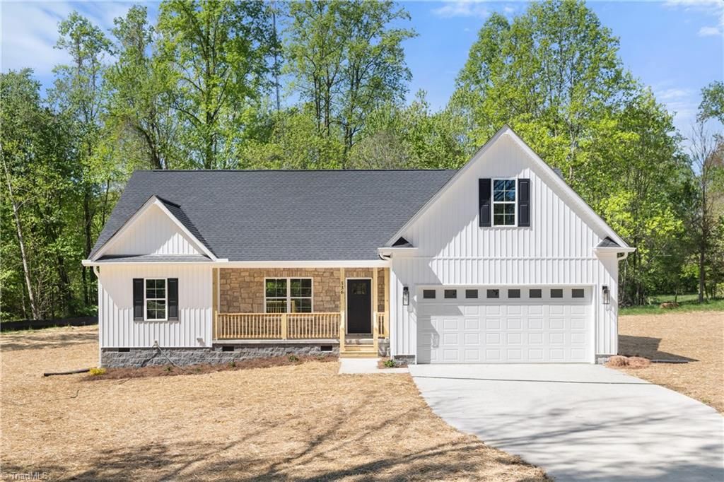 536 Virginia Drive, Yadkinville, NC 27005