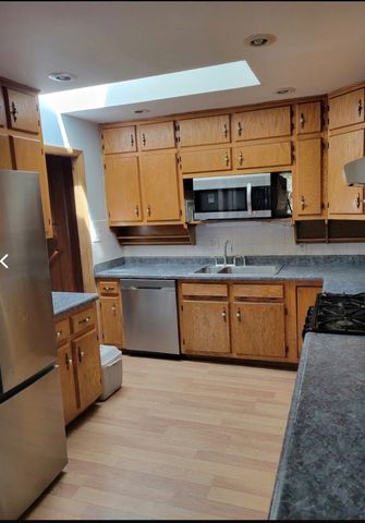 341 Hale Avenue, Romeoville, IL 60446