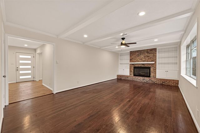 422 Willow Vista Drive, El Lago, TX 77586