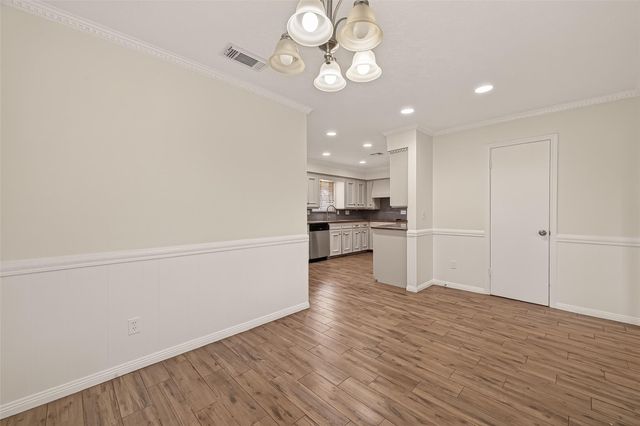 422 Willow Vista Drive, El Lago, TX 77586