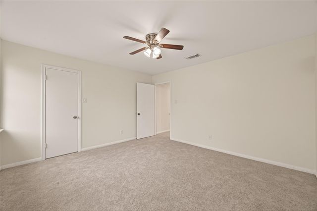 422 Willow Vista Drive, El Lago, TX 77586