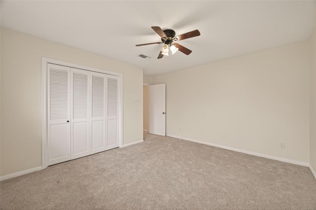 422 Willow Vista Drive, El Lago, TX 77586