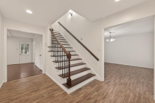 422 Willow Vista Drive, El Lago, TX 77586