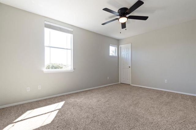 100 Snowy Egret LN, Leander, TX 78641