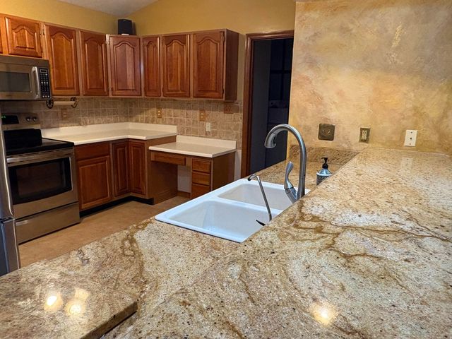 1922 Wedgewood Circle 1922 Wedgewood Circle, Springfield, OH 45503