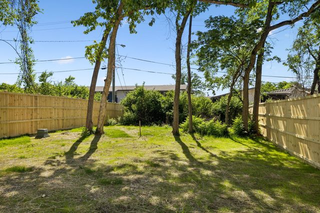 832A Neartop Dr, Nashville, TN 37205