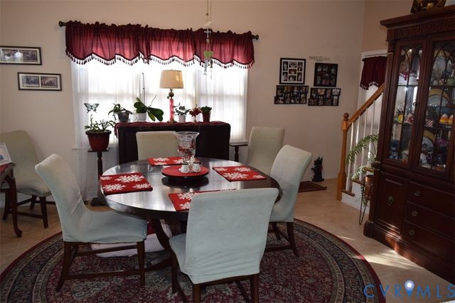 7999 Ellerson Station Dr, Mechanicsville, VA 23111