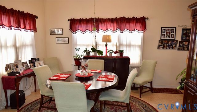 7999 Ellerson Station Dr, Mechanicsville, VA 23111