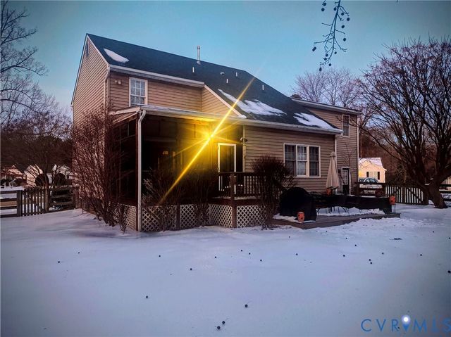 7999 Ellerson Station Dr, Mechanicsville, VA 23111