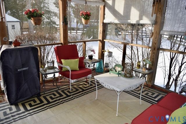 7999 Ellerson Station Dr, Mechanicsville, VA 23111