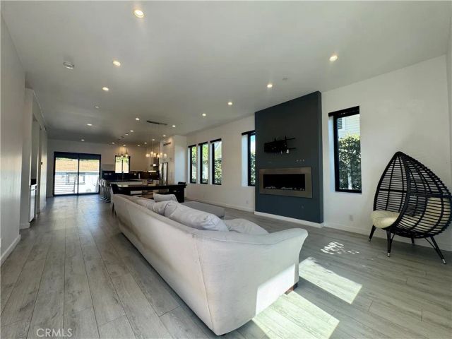 143 N Ardmore Avenue, Los Angeles, CA 90004