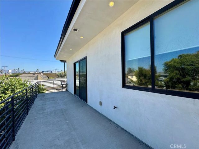 143 N Ardmore Avenue, Los Angeles, CA 90004