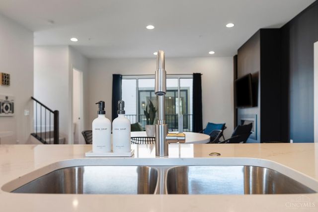 3725 Isabella Avenue, Cincinnati, OH 45209