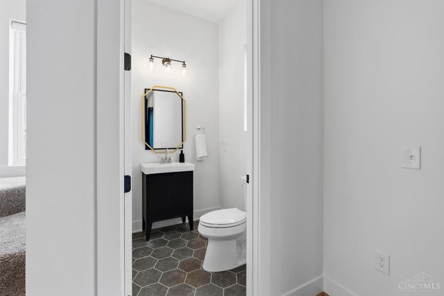 3725 Isabella Avenue, Cincinnati, OH 45209