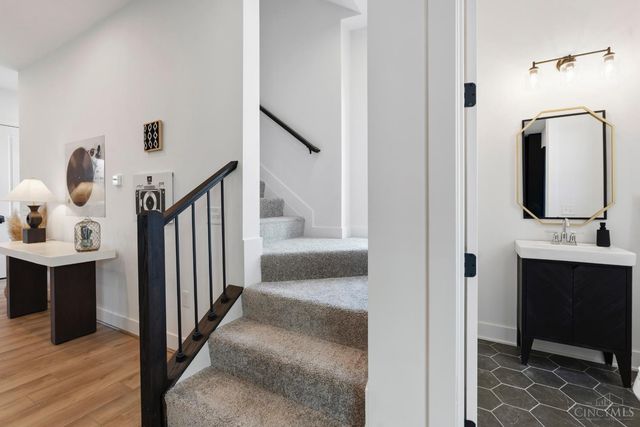 3725 Isabella Avenue, Cincinnati, OH 45209