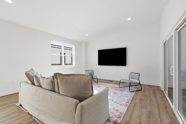 3725 Isabella Avenue, Cincinnati, OH 45209