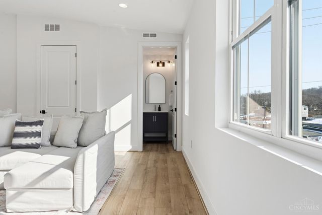 3725 Isabella Avenue, Cincinnati, OH 45209